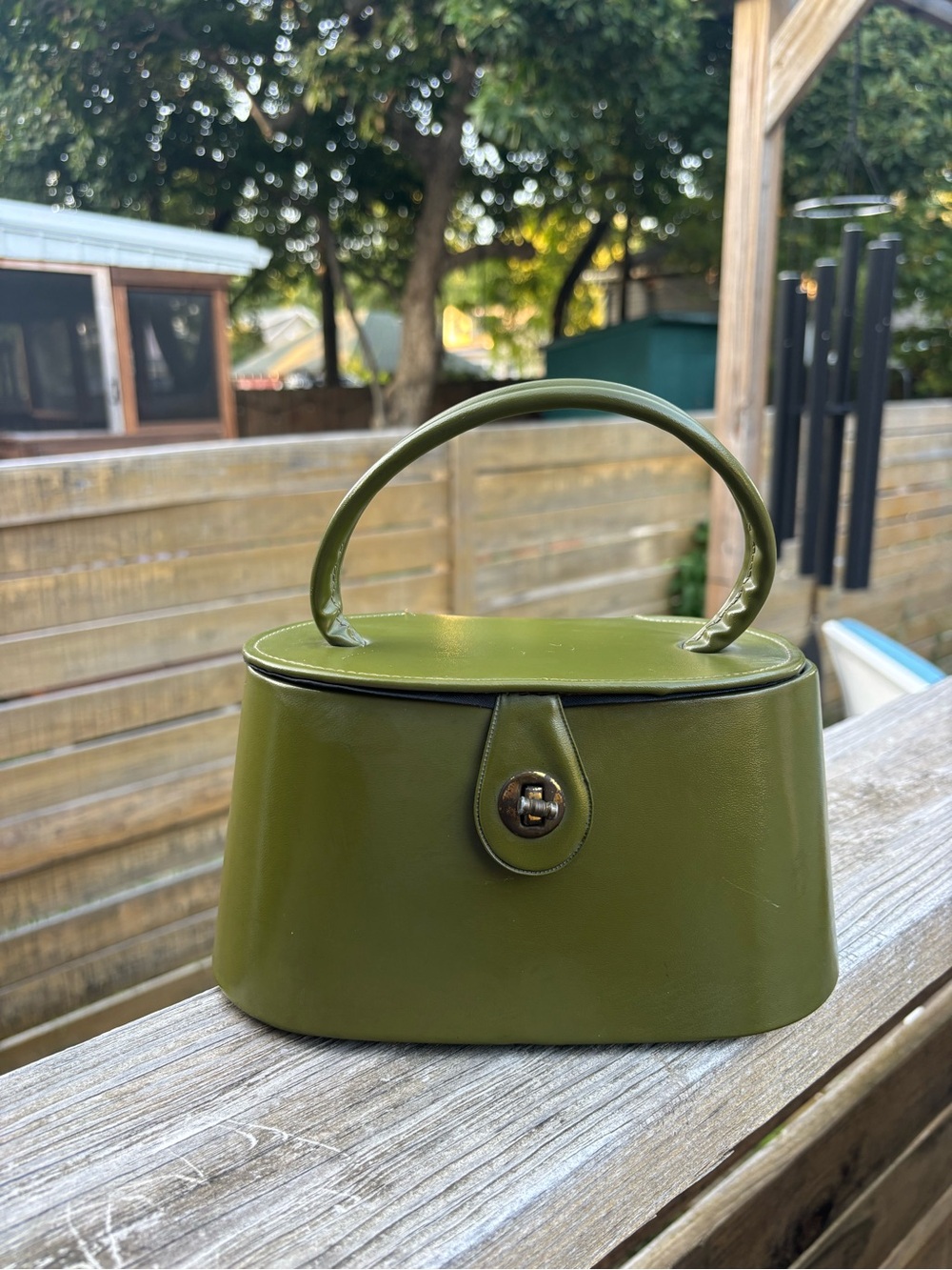 VTG 1950s/60s mid century green turnlock handbag purse classy
